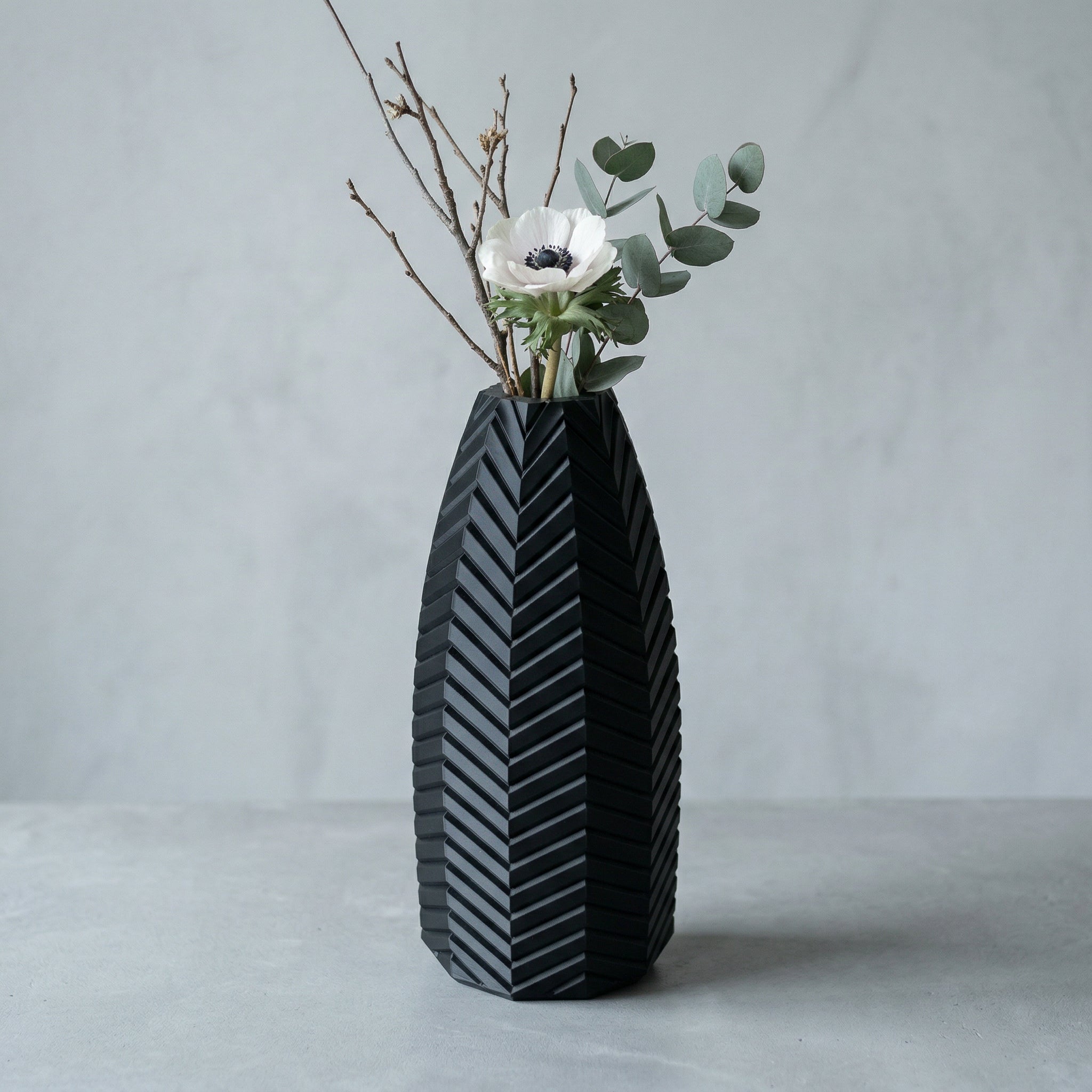 Vaso Cadência Vertical Escultural Preto — foto 5