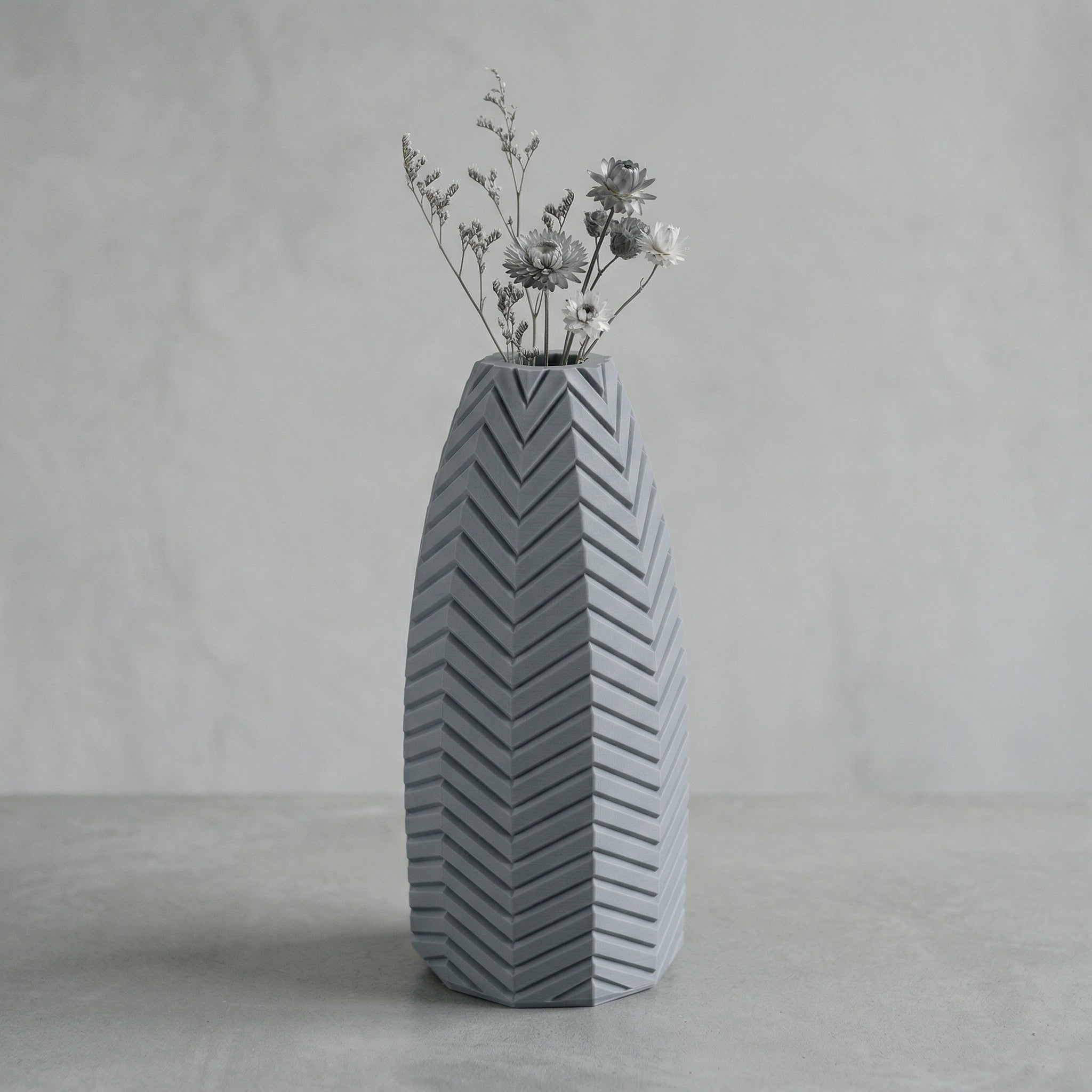 Vaso Cadência Vertical Escultural Cinza — foto 3