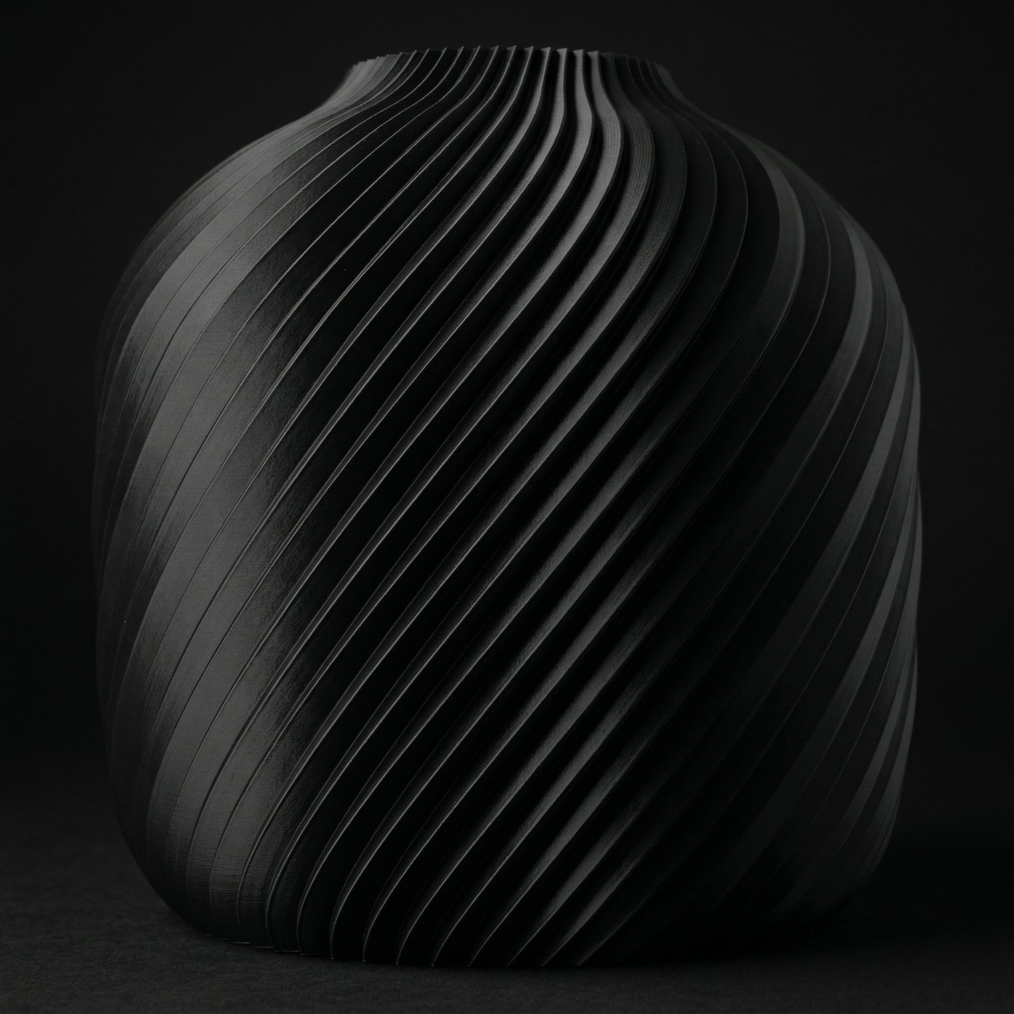 Vaso Voluta Design Curvo Preto — foto 52