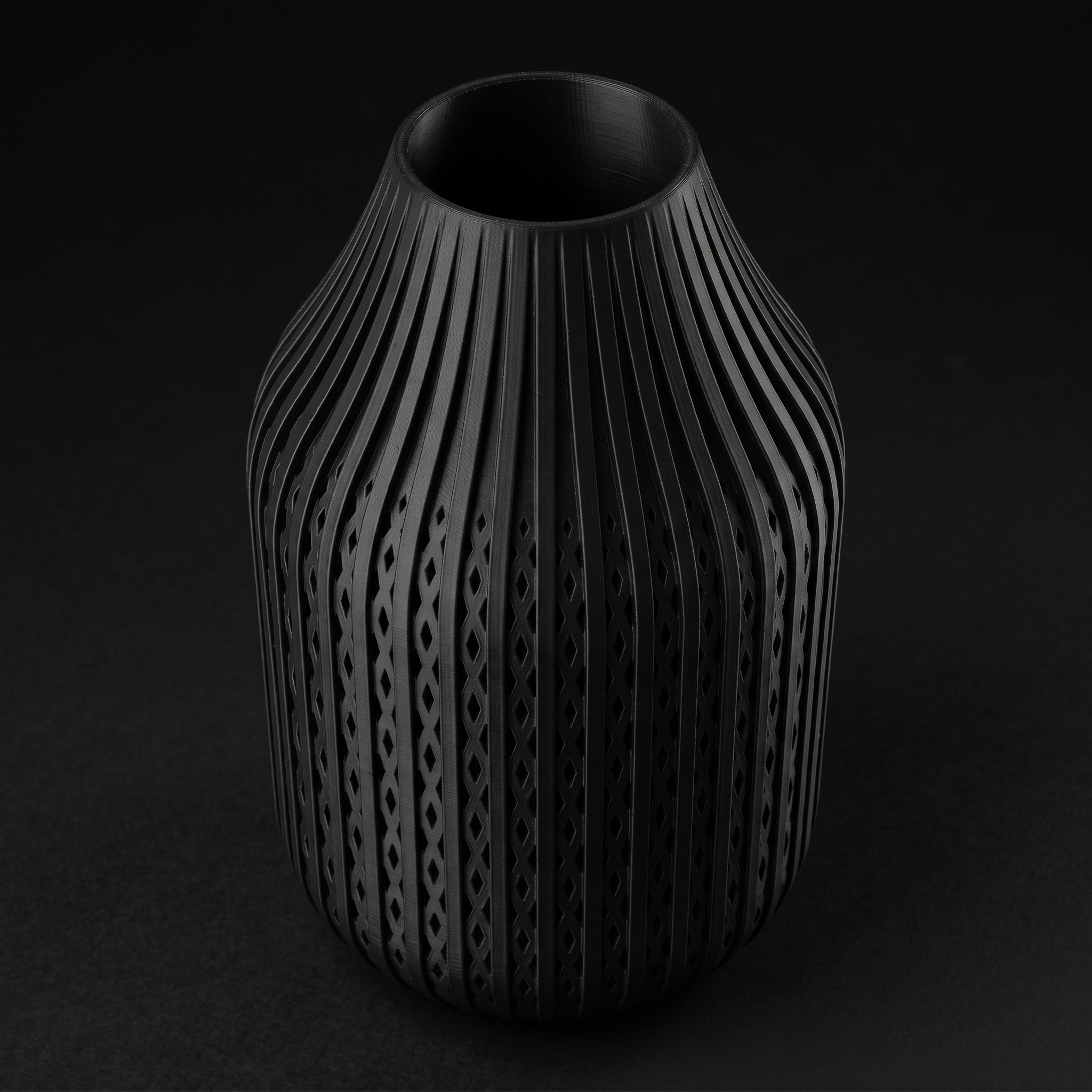 Vaso Karaf - Sculptural Presence - 160mm Preto — foto 24